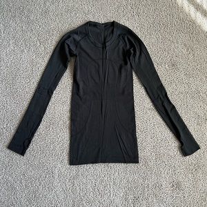 Swiftly Tech Long Sleeve Crew